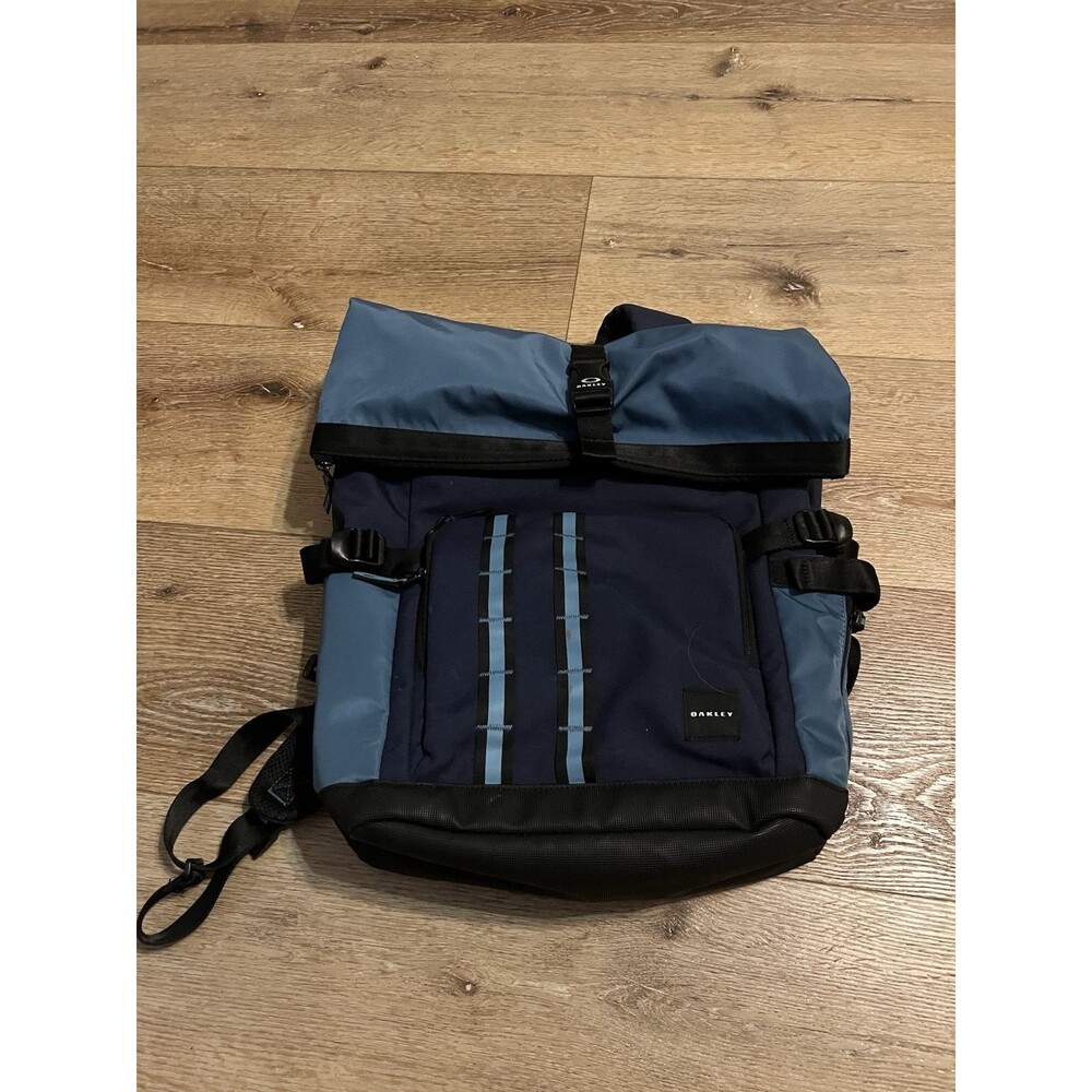 Oakley Utility Rolled Up Backpack Foggy Blue Ergonomic Straps Zip Pockets EUC